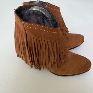 Taos Shag Suede Fringe Ankle Boots Booties in Tan Zip Sides Comfort Size 6-6.5